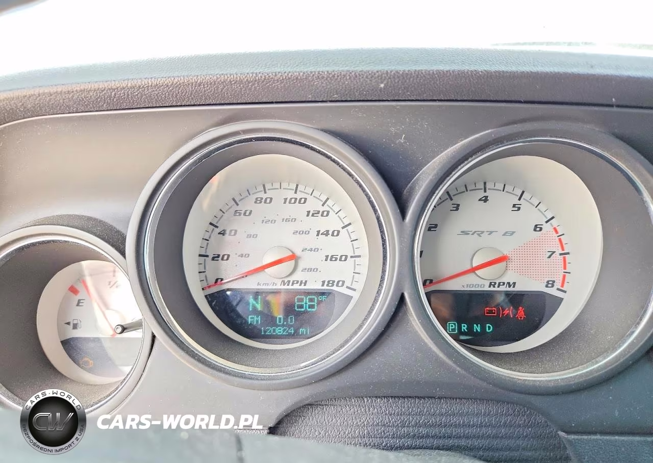 2010 Dodge Challenger Srt-8 VIN:2B3CJ7DWXAH102762 - 9