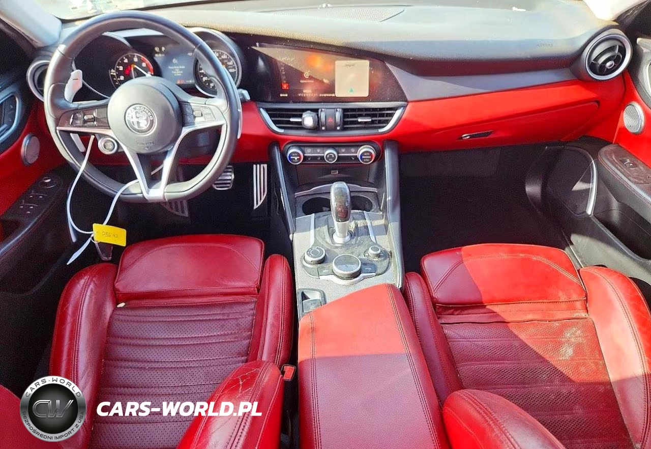 2018 Alfa Romeo Giulia Ti VIN:ZARFAECN2J7583259 - 8