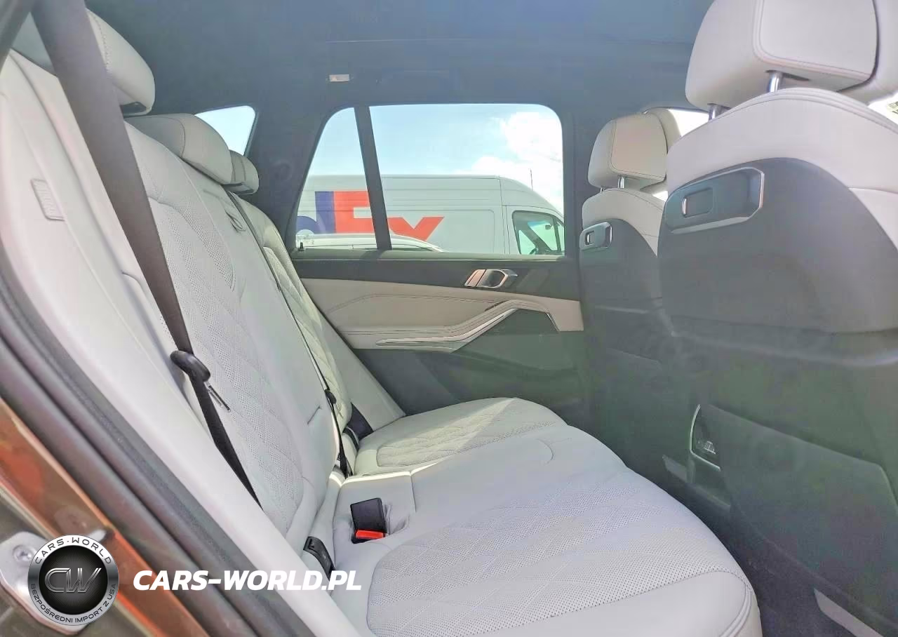 2025 BMW X5 xDrive40I VIN:5UX23EU05S9W72060 - 11
