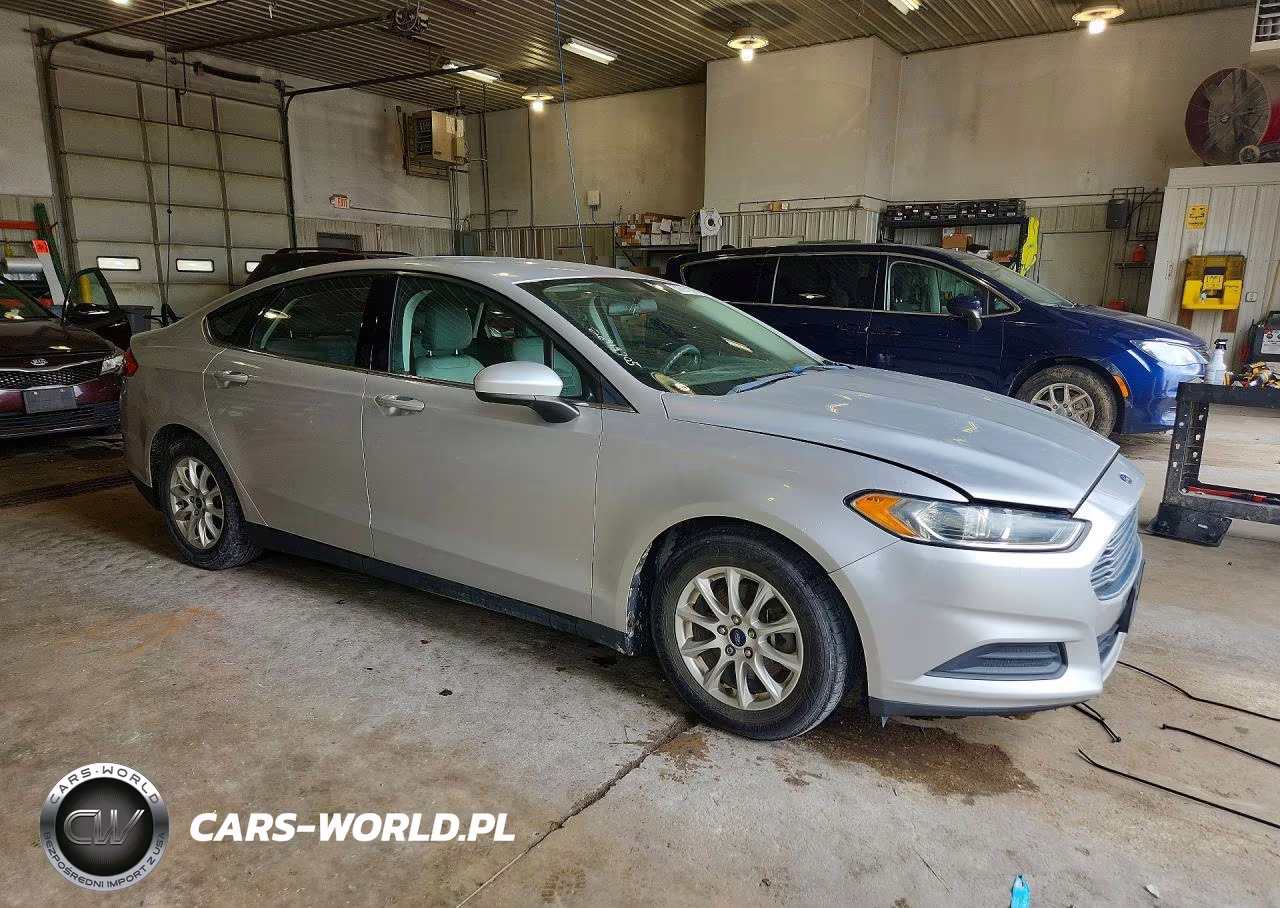 2015 Ford Fusion S VIN:3FA6P0G77FR257874 - 4