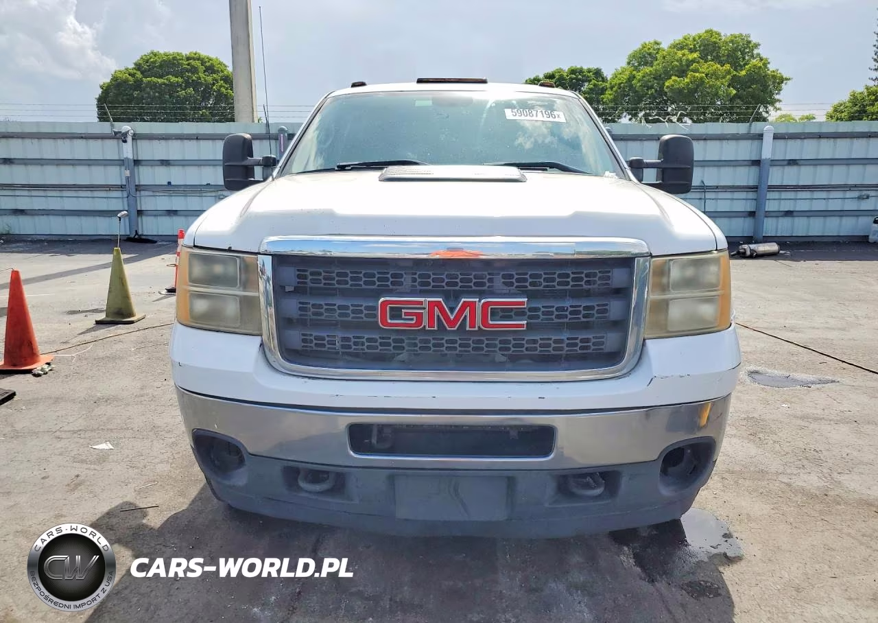 2013 GMC Sierra K3500 VIN:1GT422C86DF117691 - 5