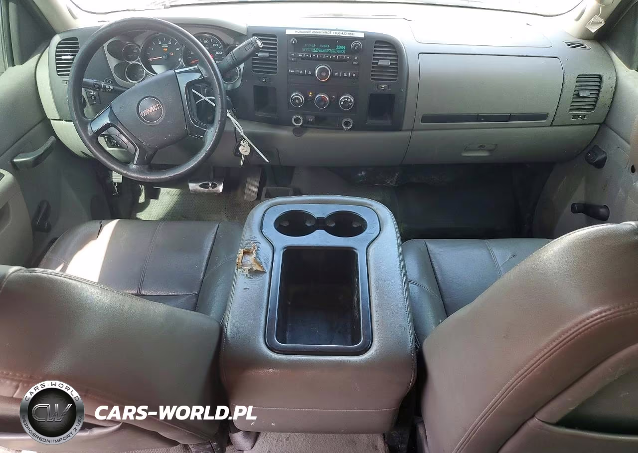 2013 GMC Sierra K3500 VIN:1GT422C86DF117691 - 8