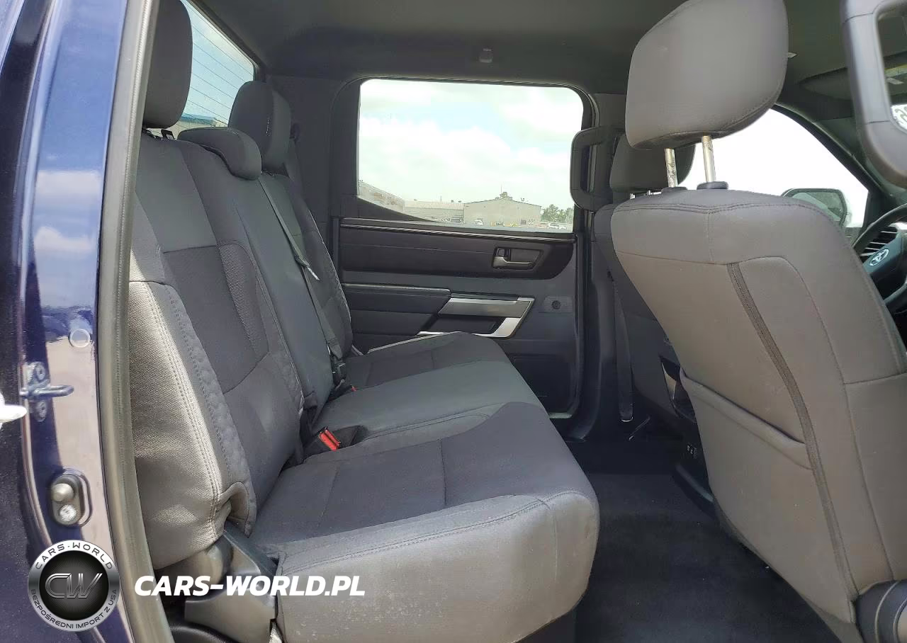 2025 Toyota Tundra Sr5 VIN:5TFLA5DB9SX315831 - 10