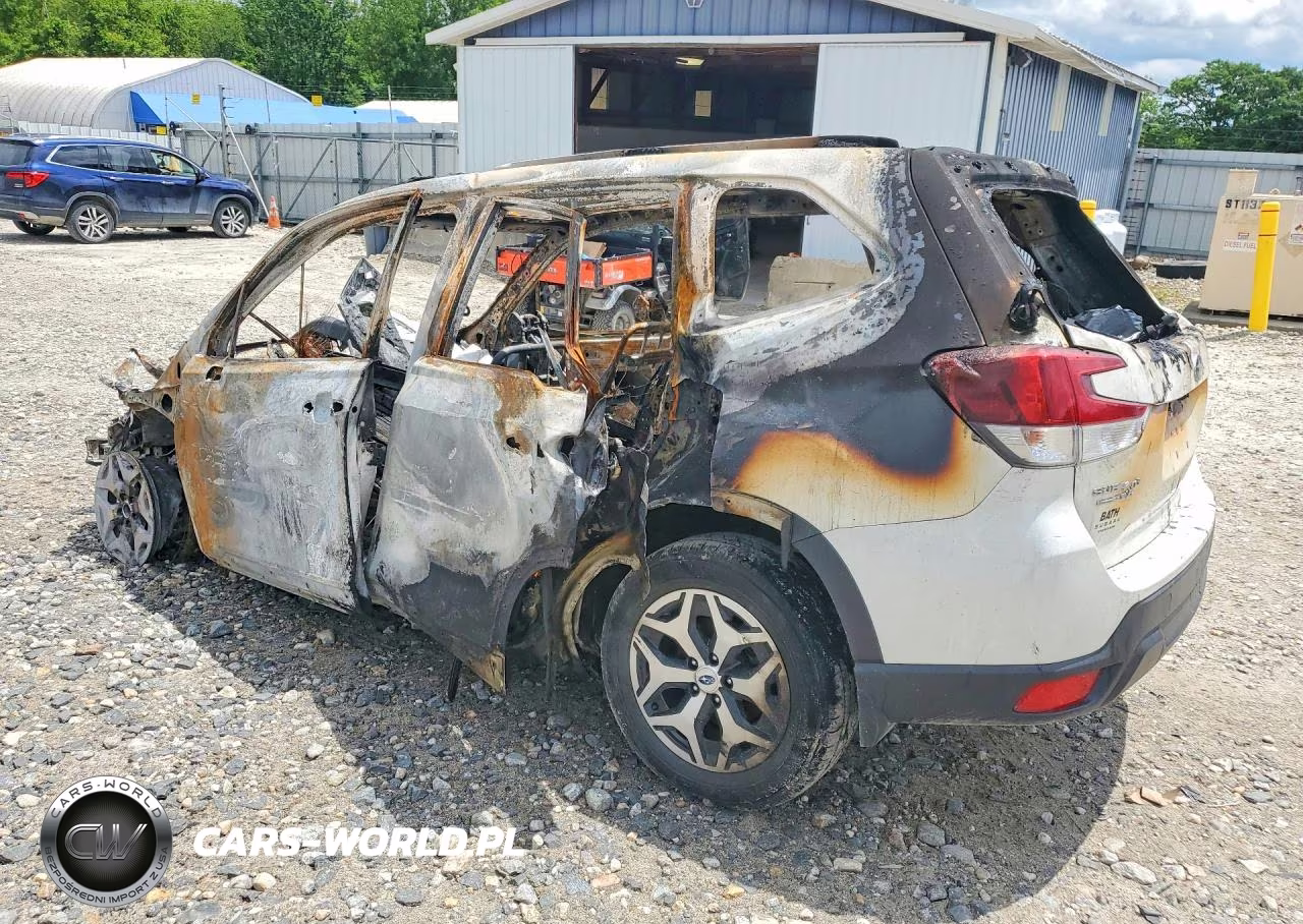 2019 Subaru Forester Premium VIN:JF2SKAEC4KH527007 - 2