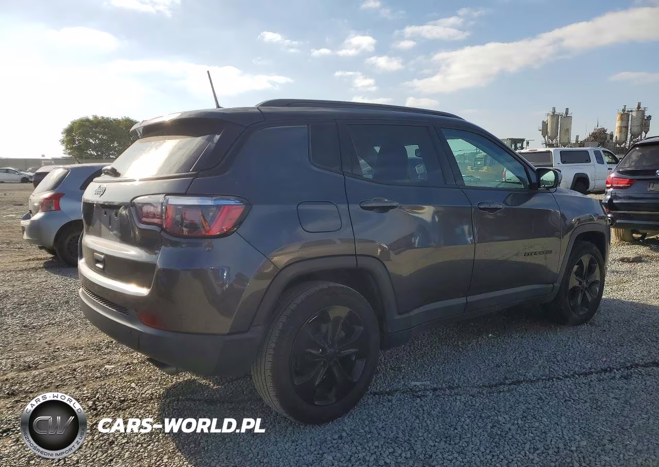 2018 Jeep Compass VIN:3C4NJCBB9JT409539 - 3
