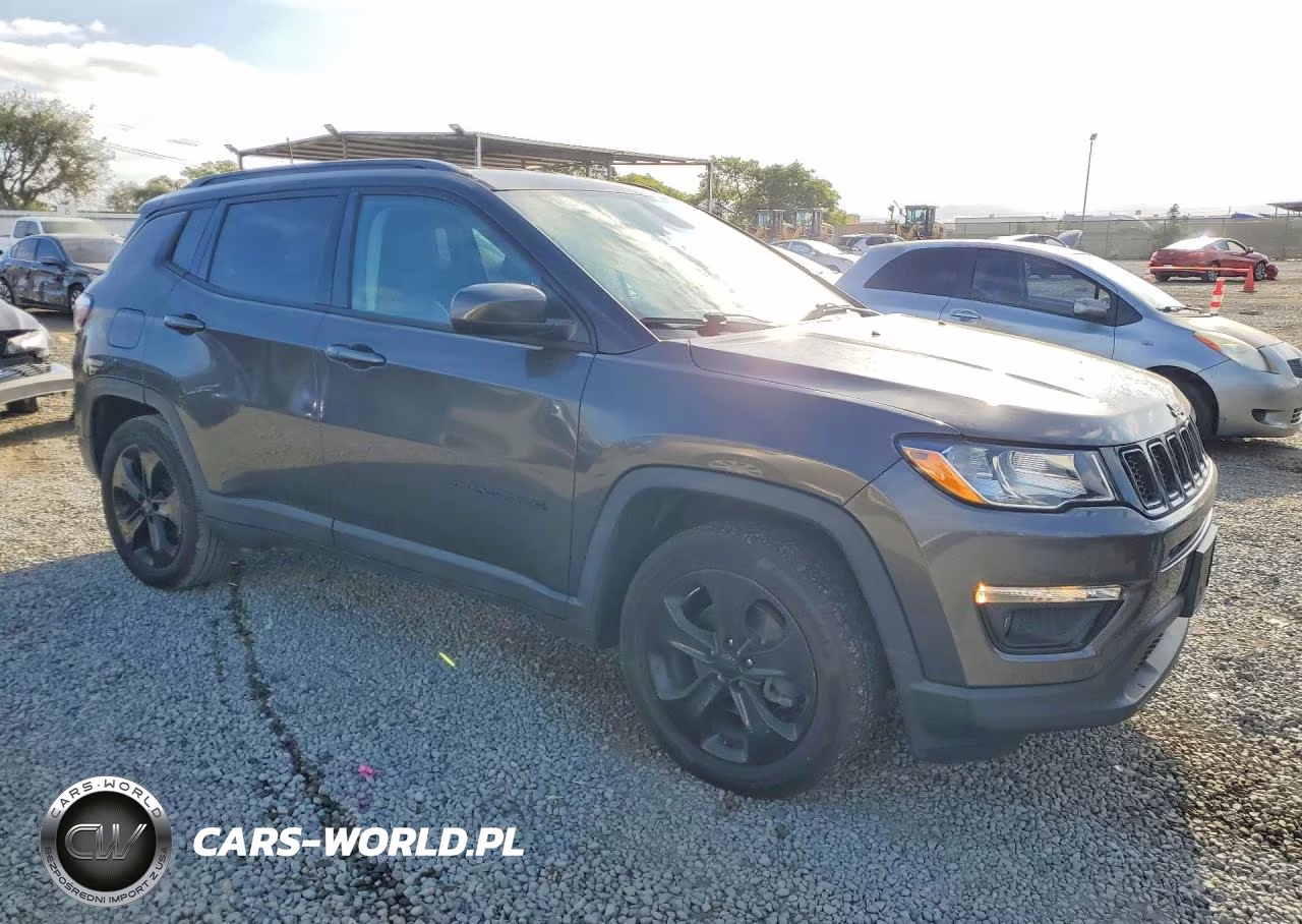 2018 Jeep Compass VIN:3C4NJCBB9JT409539 - 4