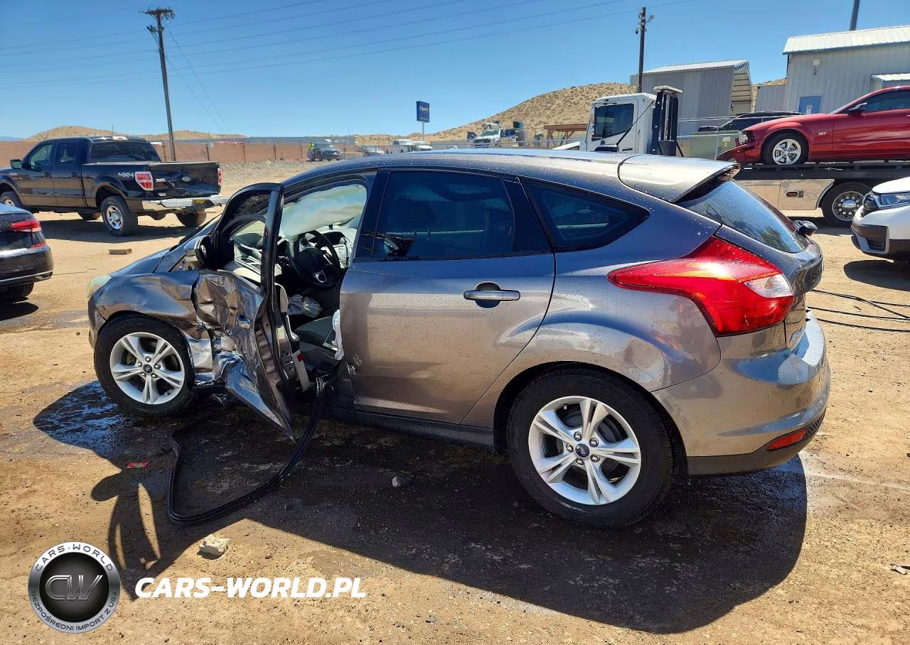 2014 Ford Focus Se VIN:1FADP3K28EL458121 - 2