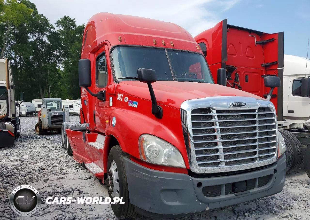 2015 Freightliner Cascadia Semi Truck