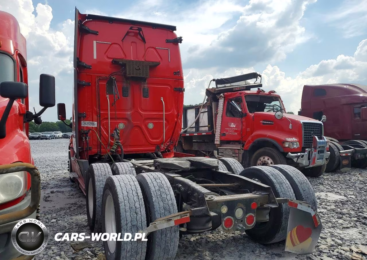 2015 Freightliner Cascadia Semi Truck VIN:3AKJGLD56FSGG3387 - 3