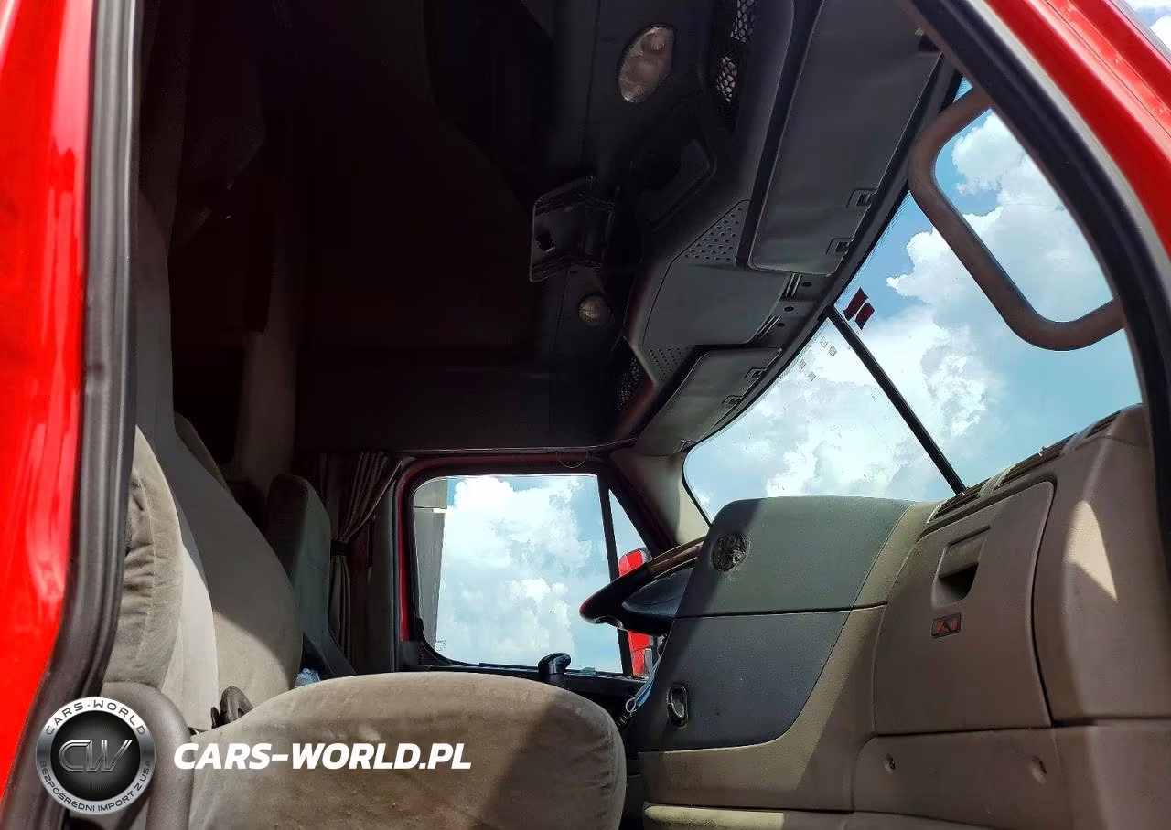 2015 Freightliner Cascadia Semi Truck VIN:3AKJGLD56FSGG3387 - 5