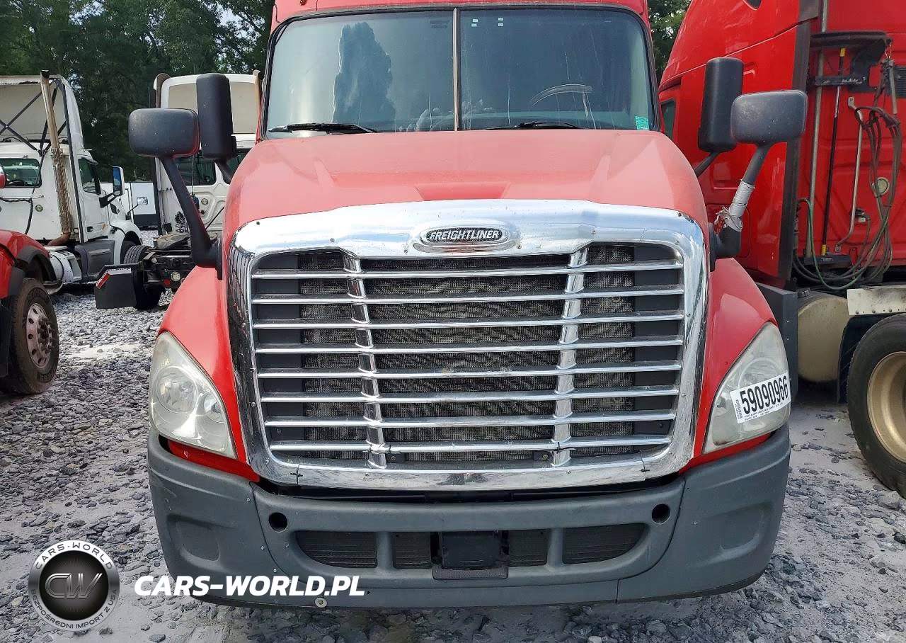 2015 Freightliner Cascadia Semi Truck VIN:3AKJGLD56FSGG3387 - 7