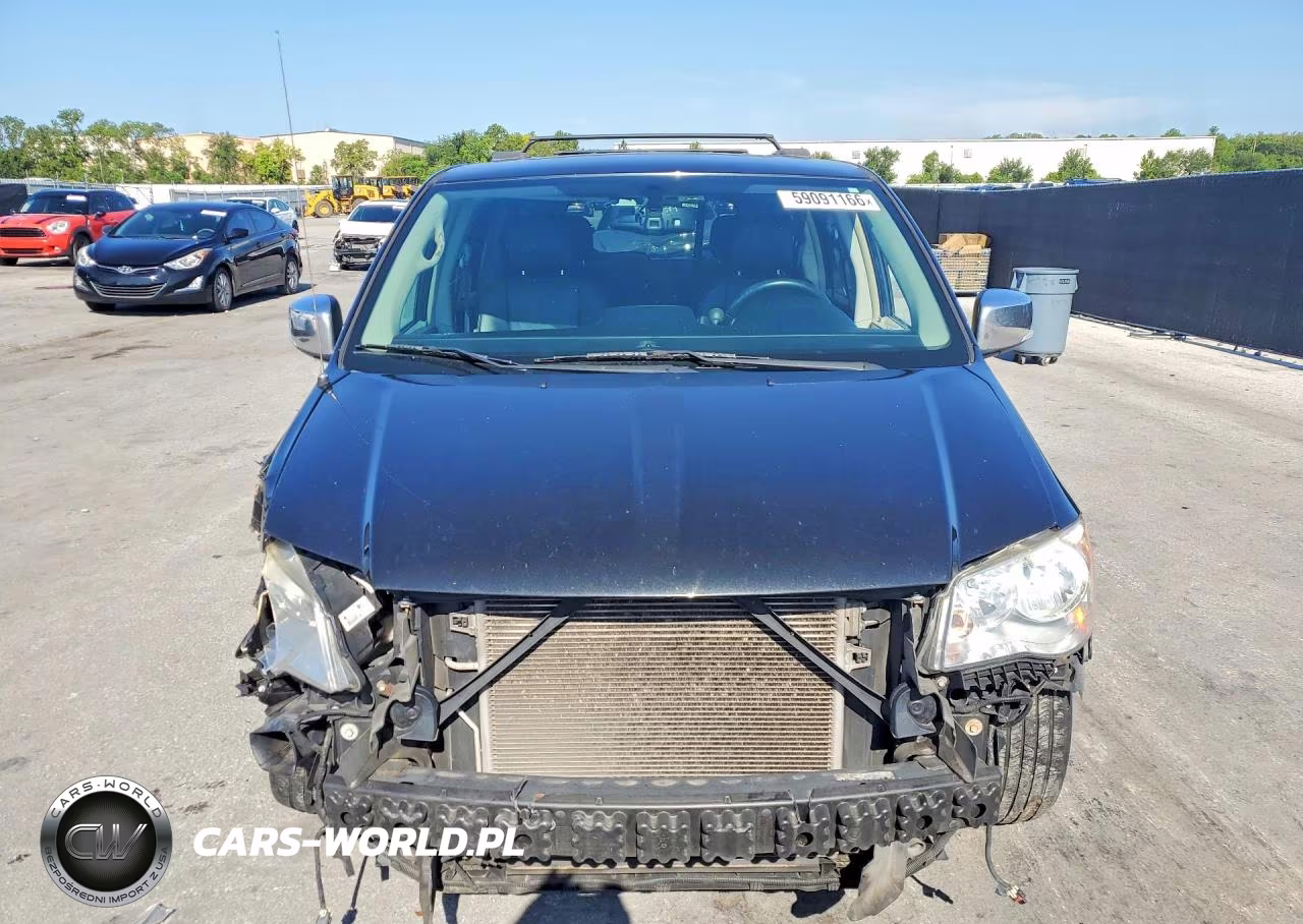 2015 Chrysler Town & Country Touring L VIN:2C4RC1CG9FR655527 - 5