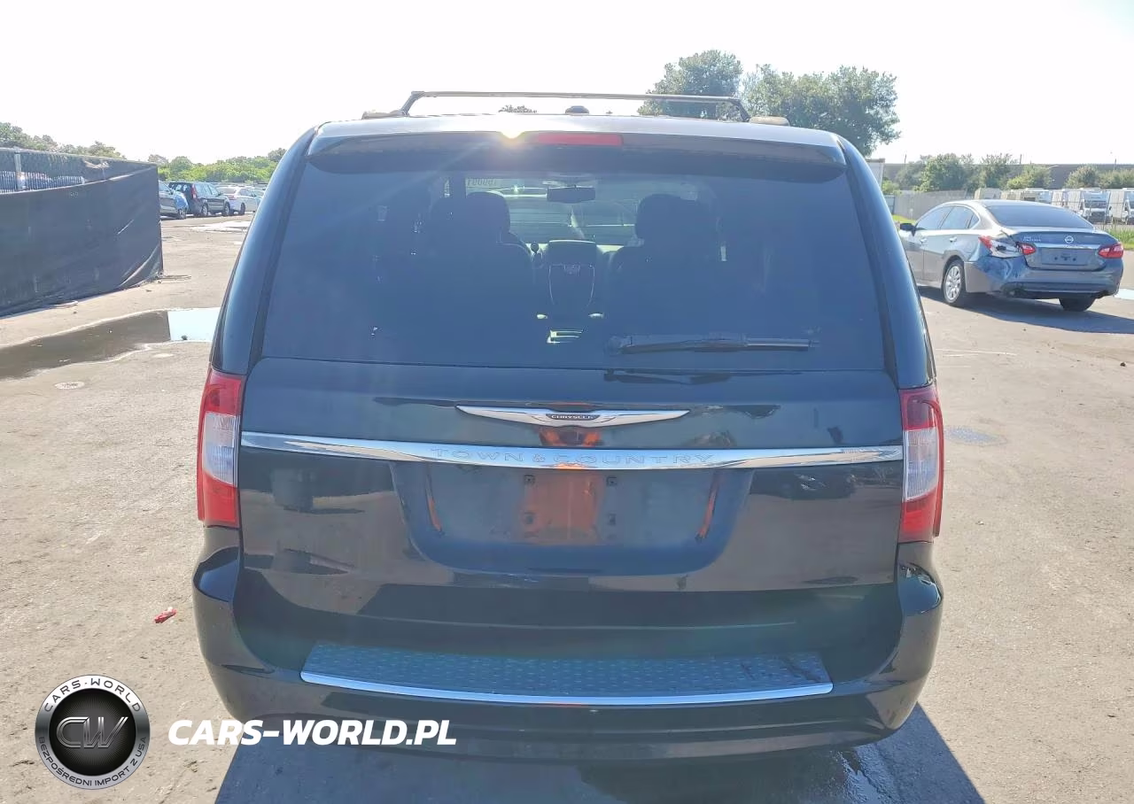 2015 Chrysler Town & Country Touring L VIN:2C4RC1CG9FR655527 - 6