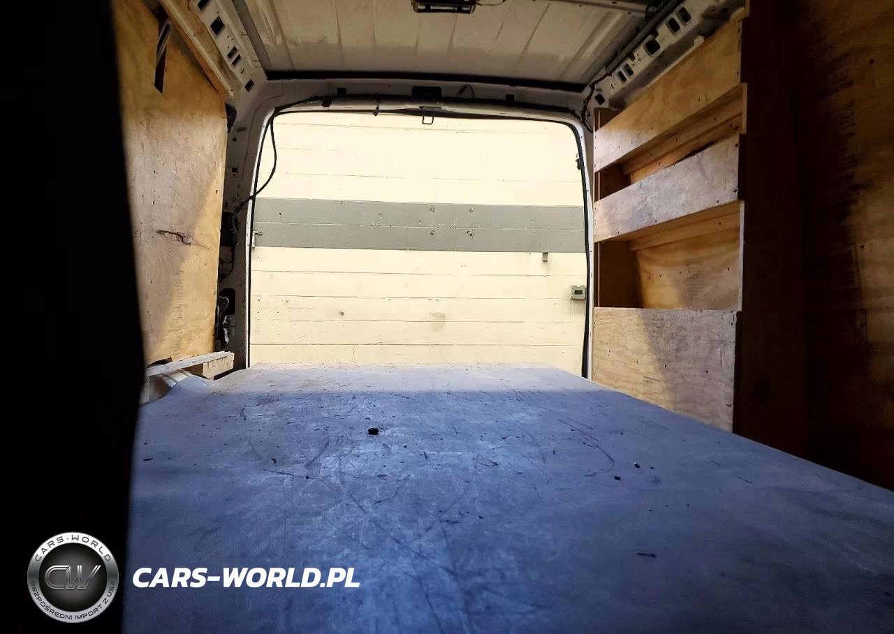 2012 Chevrolet Express G2500 VIN:1GCWGFCA5C1101742 - 10
