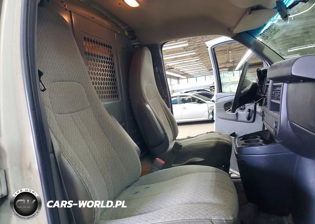2012 Chevrolet Express G2500 VIN:1GCWGFCA5C1101742 - 11