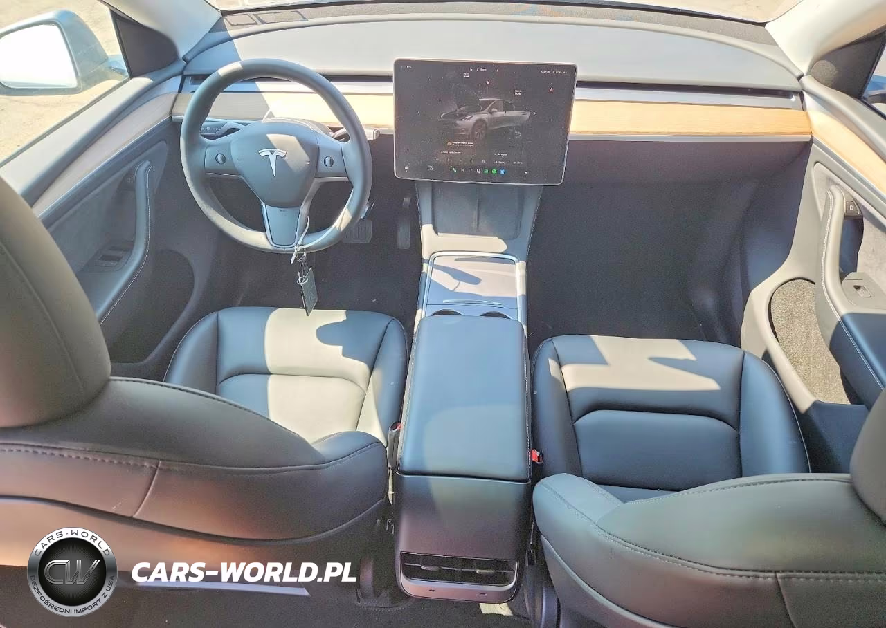 2024 Tesla Model Y VIN:7SAYGDEE2RA322678 - 8
