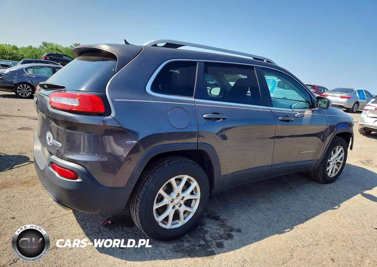 2015 Jeep Cherokee Latitude VIN:1C4PJMCS7FW787843 - 3