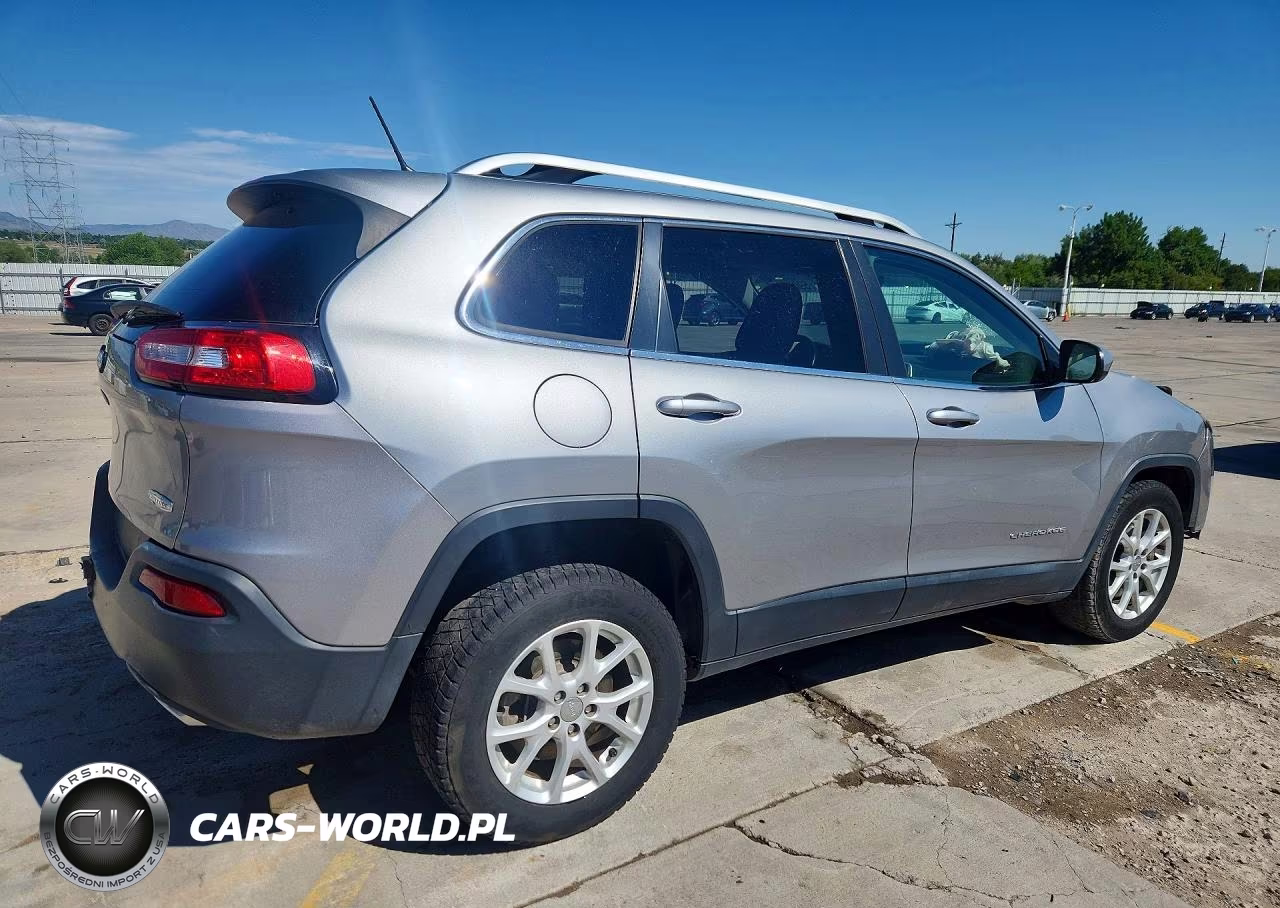 2015 Jeep Cherokee Latitude VIN:1C4PJMCS0FW639291 - 3