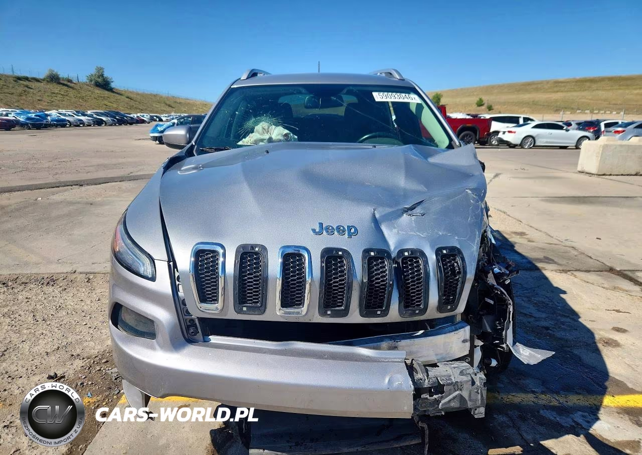 2015 Jeep Cherokee Latitude VIN:1C4PJMCS0FW639291 - 5