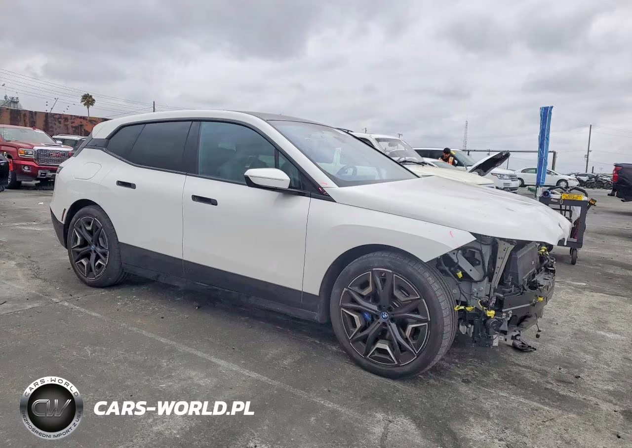 2023 BMW Ix M60 VIN:WB533CF03PCM64126 - 4