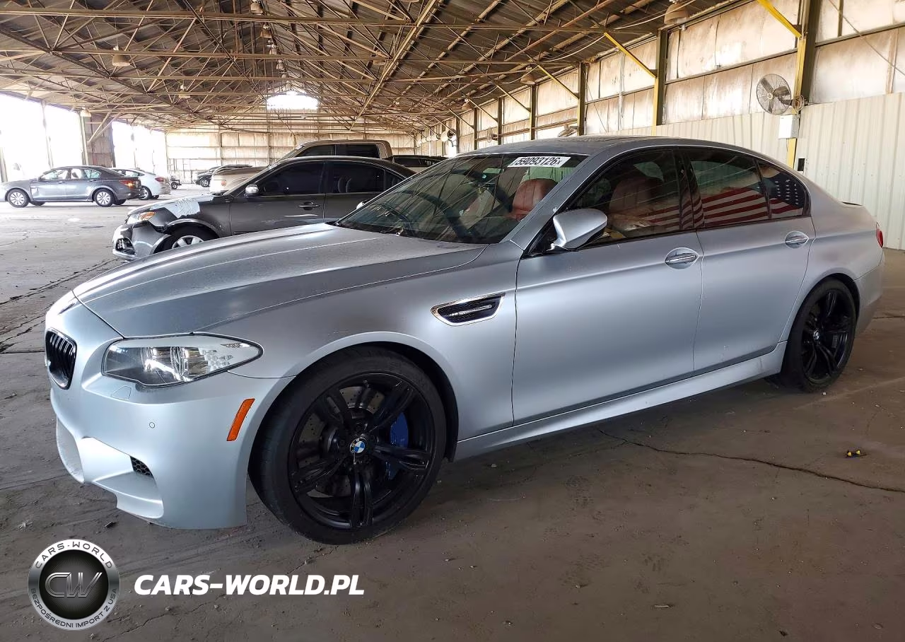 2013 BMW M5 – zdjęcie 1 z 12