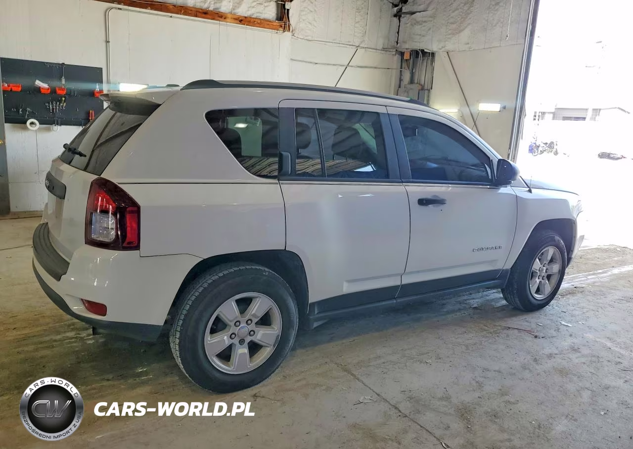2017 Jeep Compass Sport VIN:1C4NJCBA8HD136617 - 3