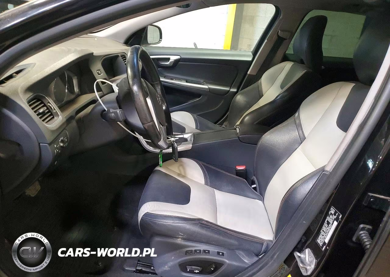 2016 Volvo V60 Cross Country Premier VIN:YV4612HK4G1013117 - 7