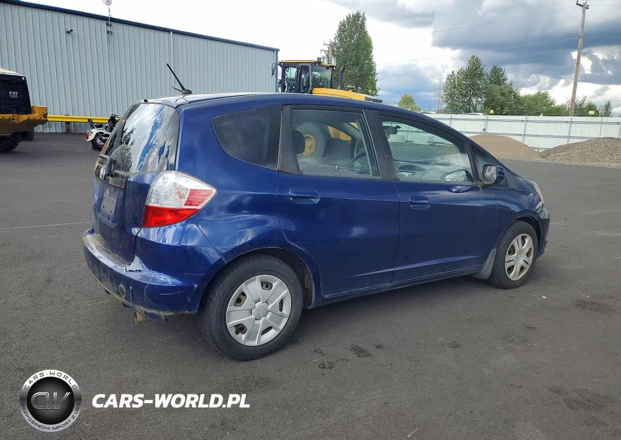 2012 Honda Fit VIN:JHMGE8G33CC015091 - 3