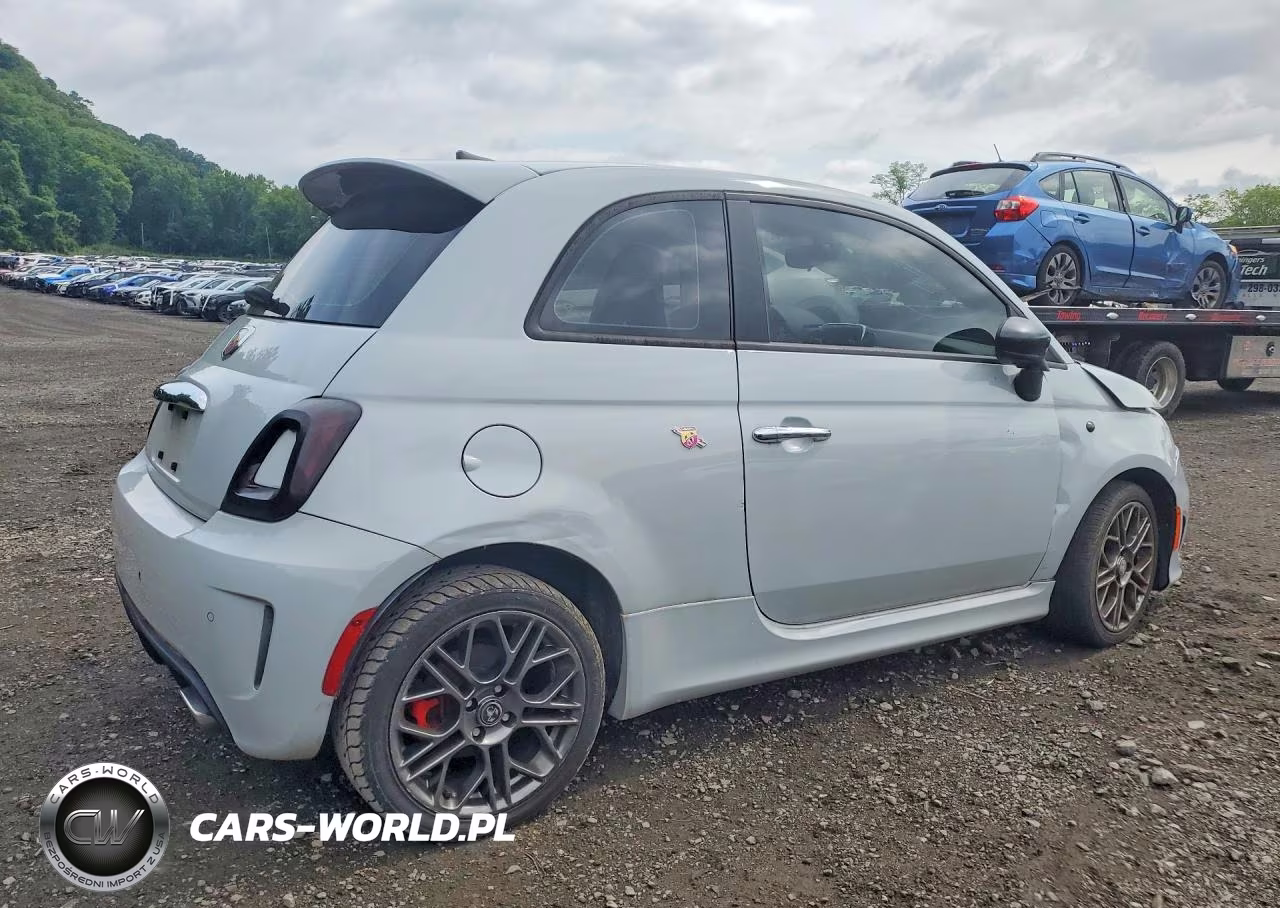 2017 Fiat 500 Abarth VIN:3C3CFFFH1HT547891 - 3