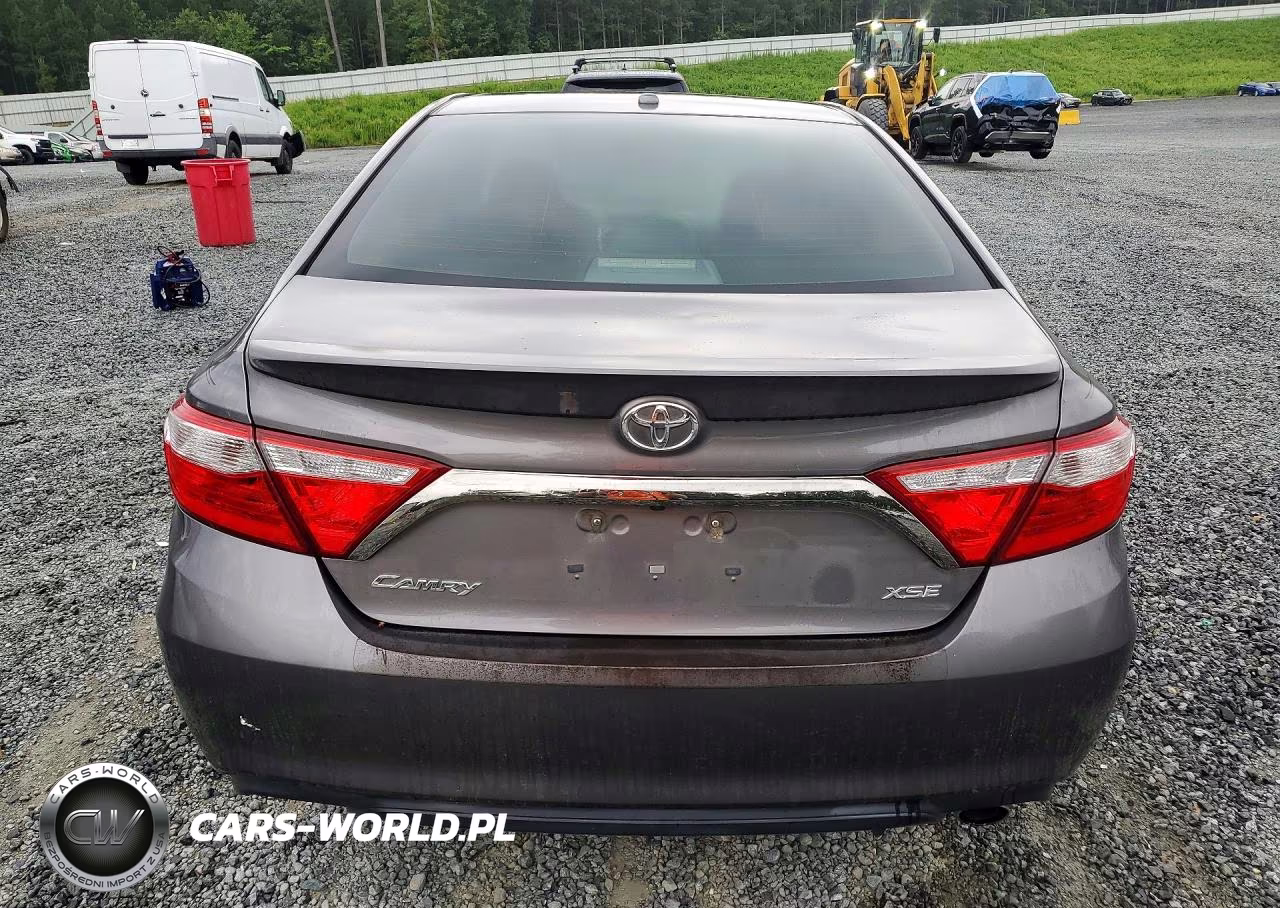2017 Toyota Camry Xse VIN:4T1BF1FK4HU786097 - 6