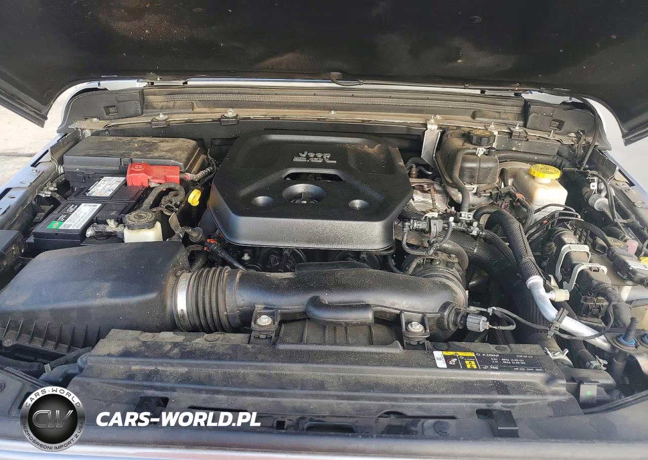 2020 Jeep Wrangler Unlimited Sahara VIN:1C4HJXEN6LW204381 - 11