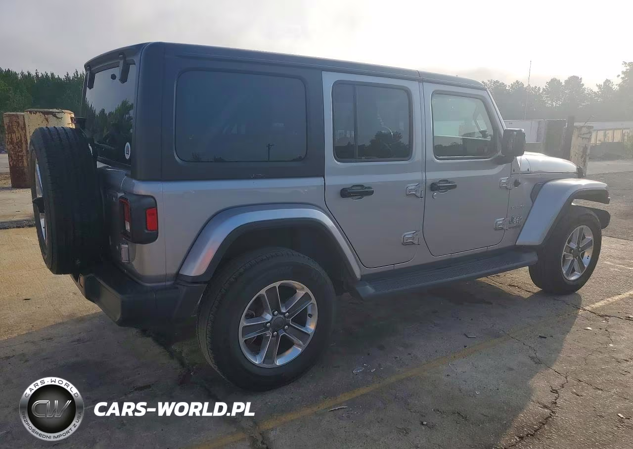 2020 Jeep Wrangler Unlimited Sahara VIN:1C4HJXEN6LW204381 - 3