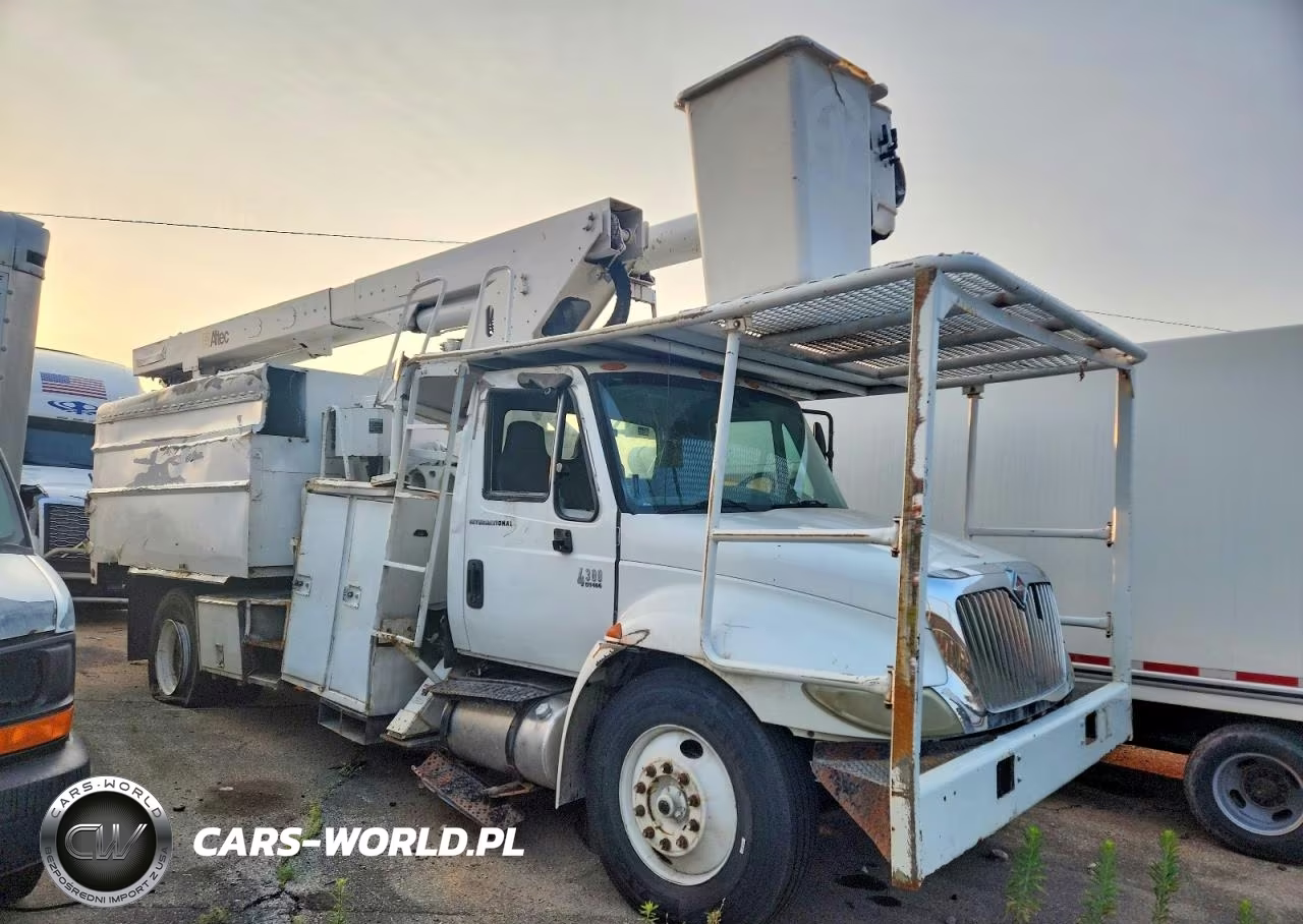 2003 International 4300 Forestry Bucket Truck