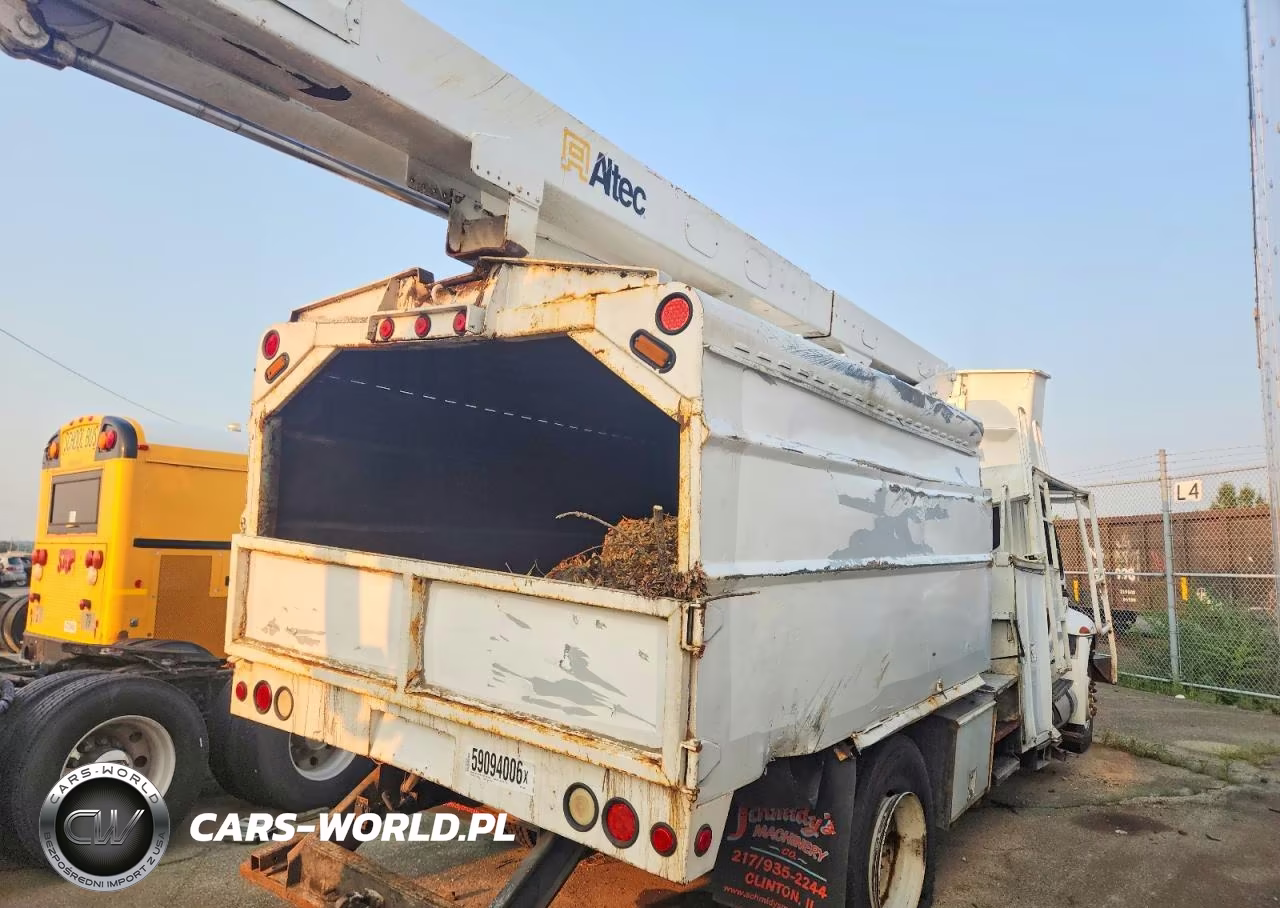 2003 International 4300 Forestry Bucket Truck VIN:1HTMMAAN23H548001 - 9
