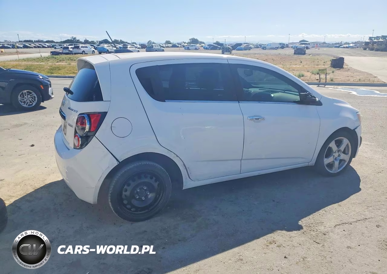 2015 Chevrolet Sonic Ltz VIN:1G1JE6SBXF4120762 - 3
