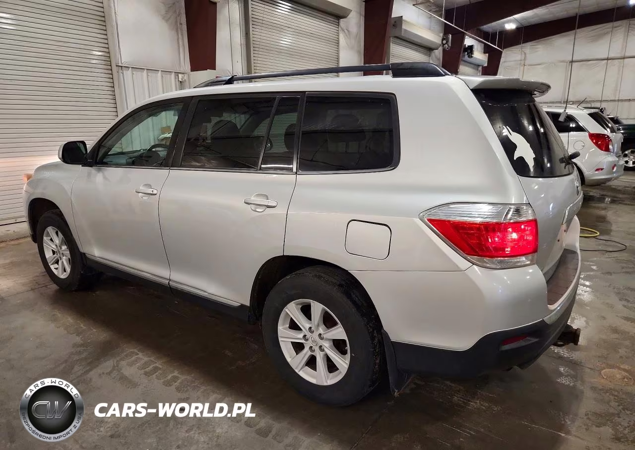 2012 Toyota Highlander Base VIN:5TDBK3EH2CS123531 - 2