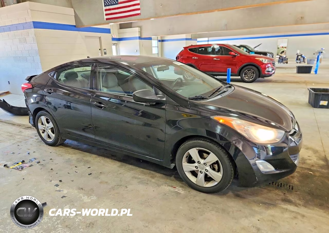2013 Hyundai Elantra Gls VIN:5NPDH4AE6DH410614 - 4