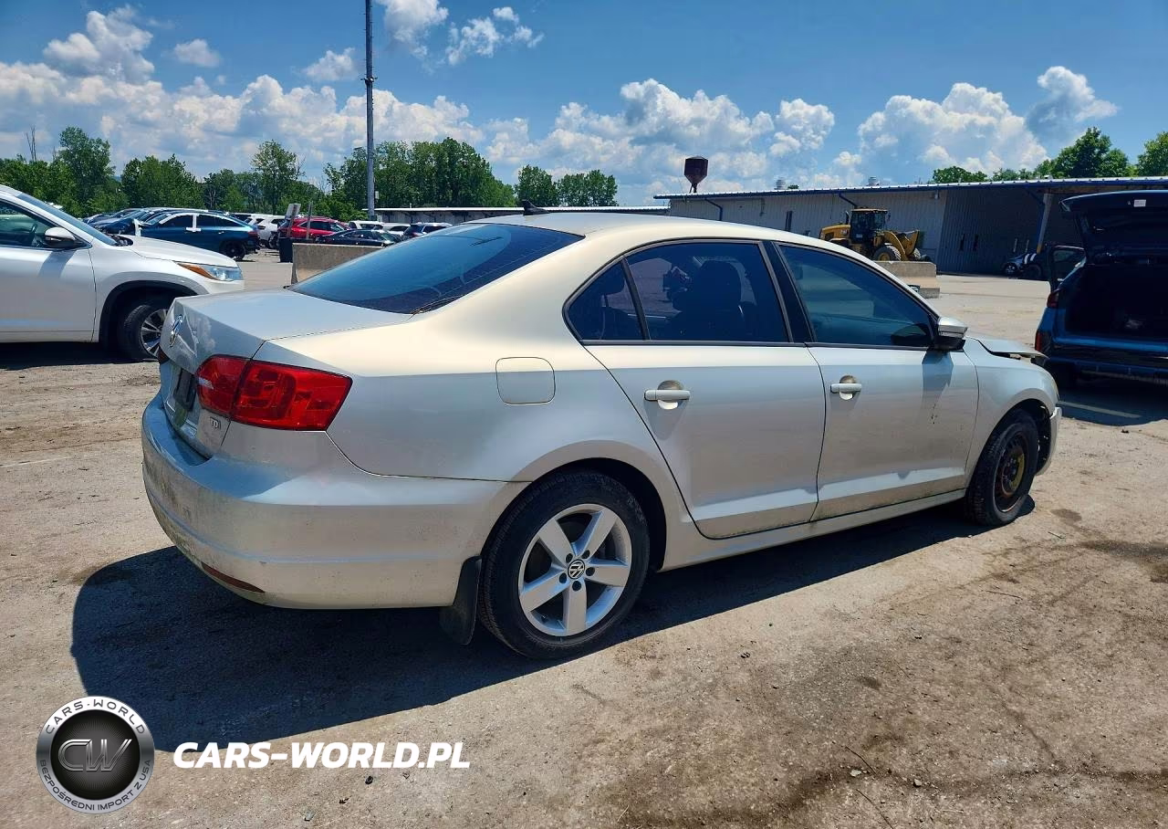 2011 Volkswagen Jetta Tdi VIN:3VWLL7AJ0BM089456 - 3
