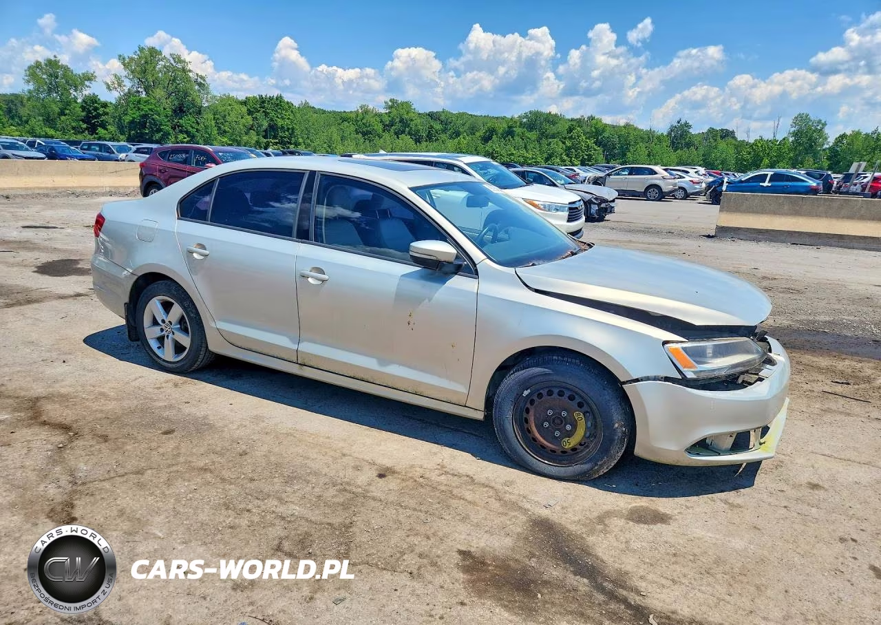 2011 Volkswagen Jetta Tdi VIN:3VWLL7AJ0BM089456 - 4