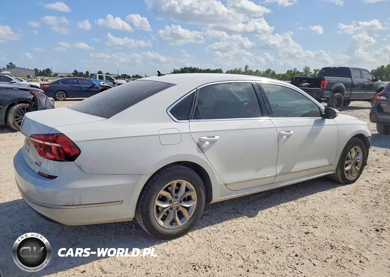 2017 Volkswagen Passat S VIN:1VWAT7A33HC085632 - 3