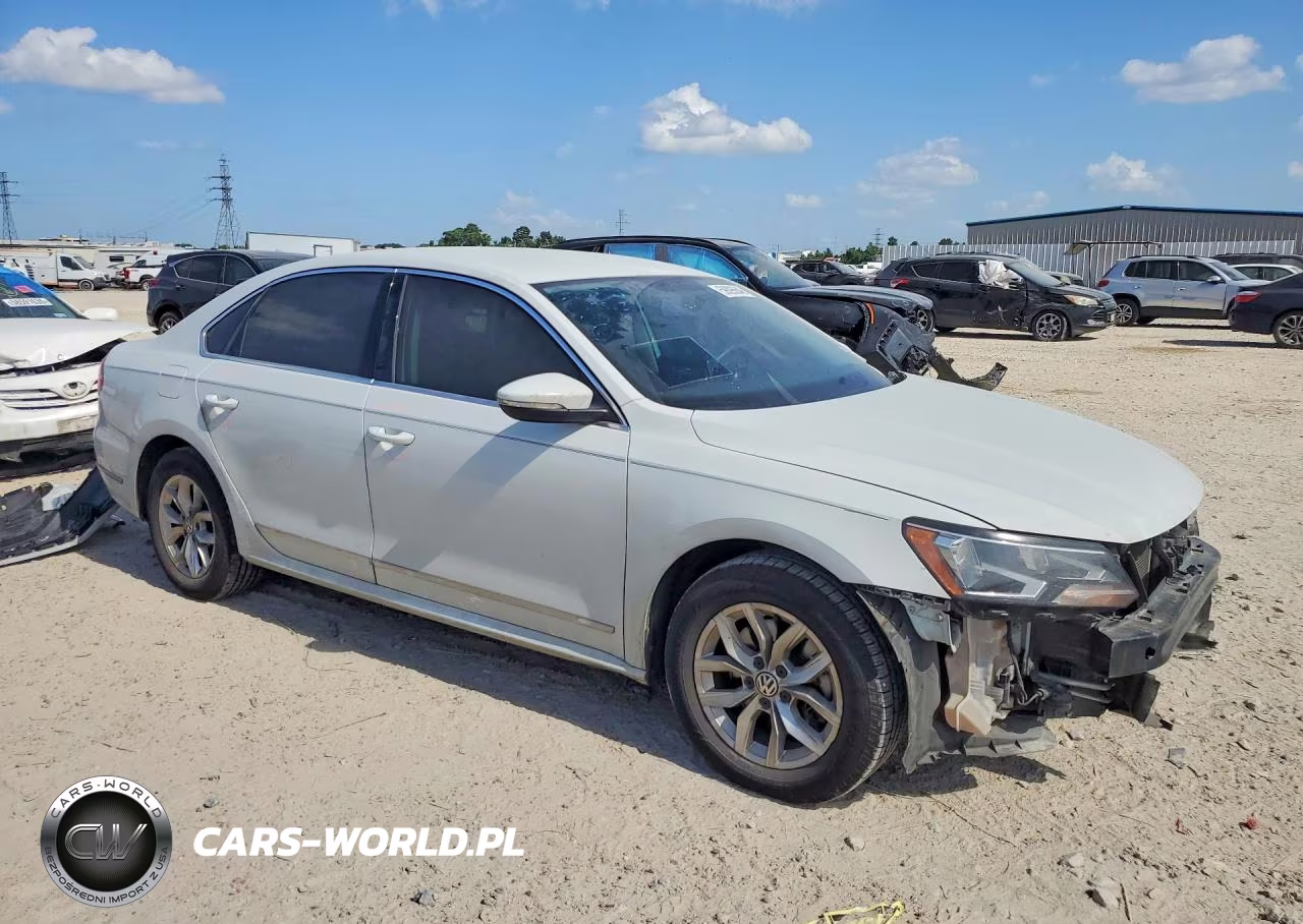 2017 Volkswagen Passat S VIN:1VWAT7A33HC085632 - 4