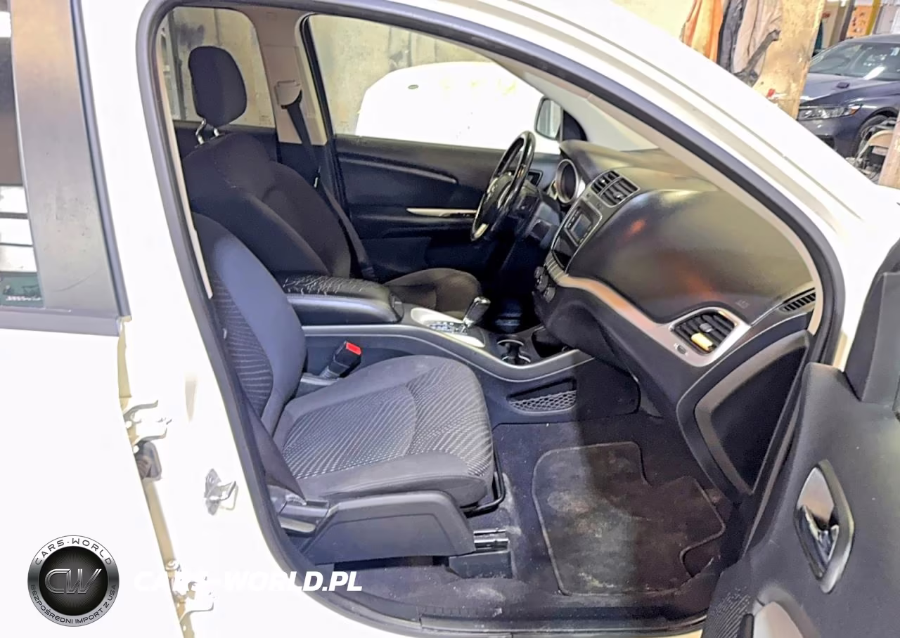2018 Dodge Journey Se VIN:3C4PDCAB7JT524948 - 5
