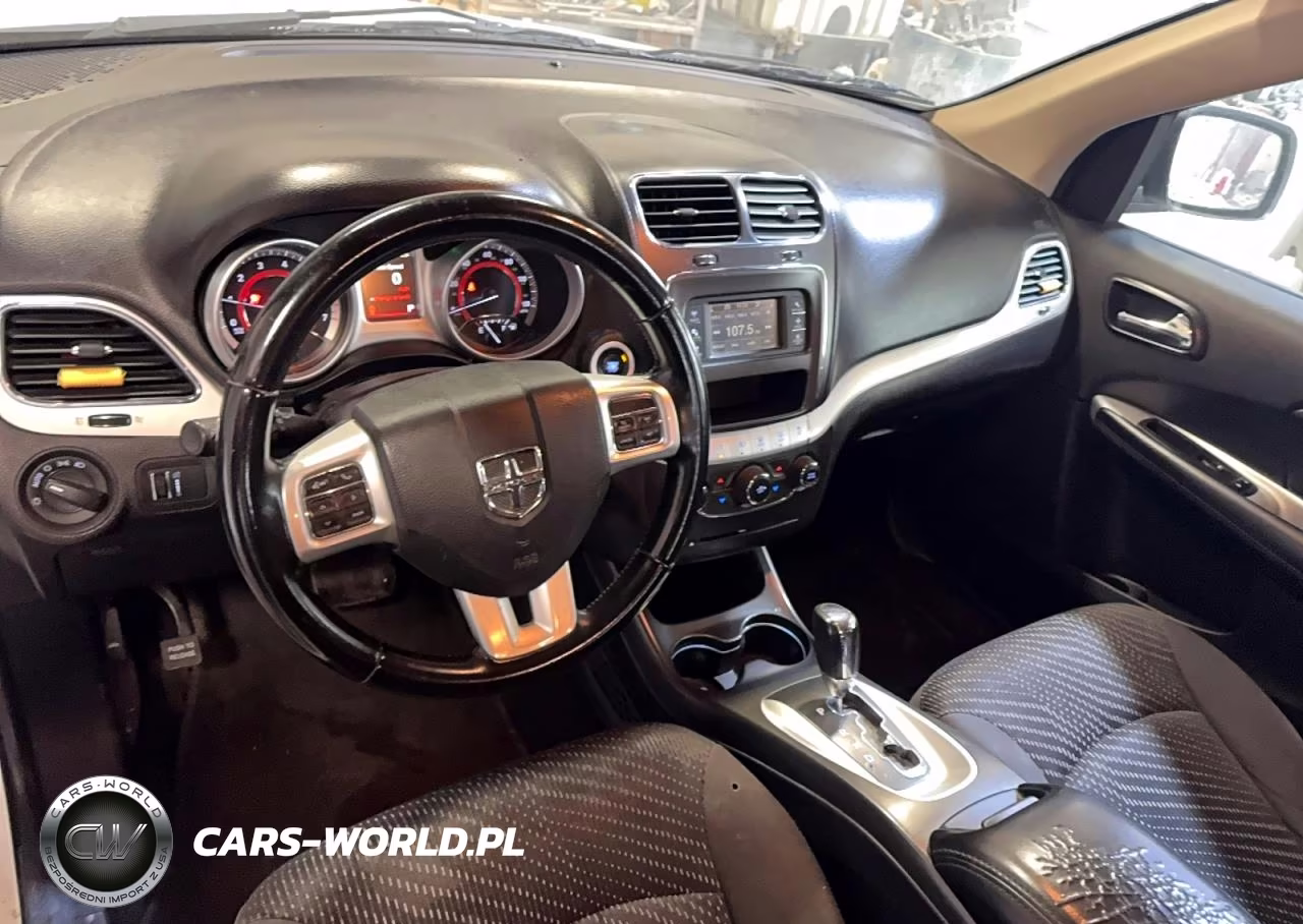 2018 Dodge Journey Se VIN:3C4PDCAB7JT524948 - 9