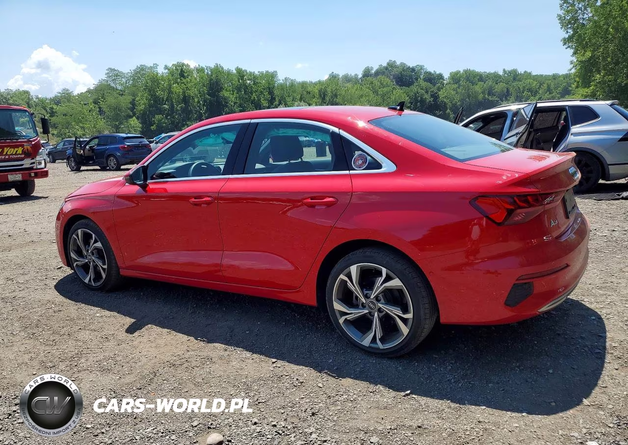 2022 Audi A3 Premium VIN:WAUGUDGY2NA023901 - 2