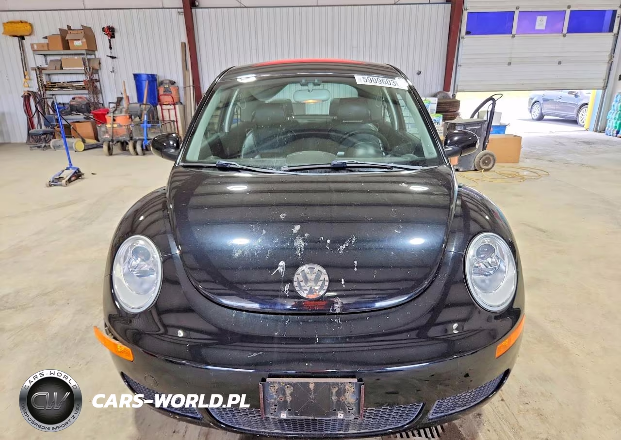 2010 Volkswagen New Beetle VIN:3VWPW3AGXAM010945 - 5
