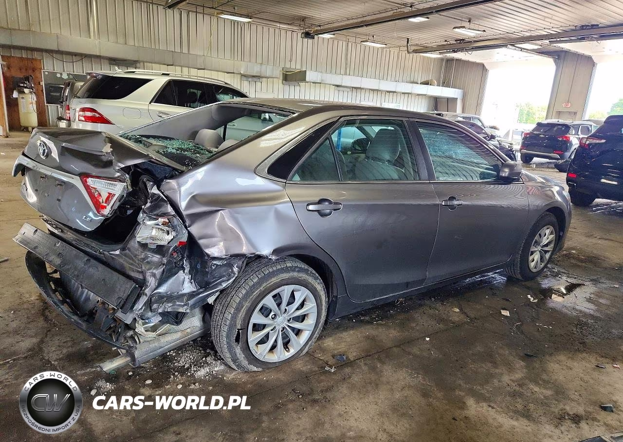 2015 Toyota Camry Le VIN:4T4BF1FK8FR470768 - 3