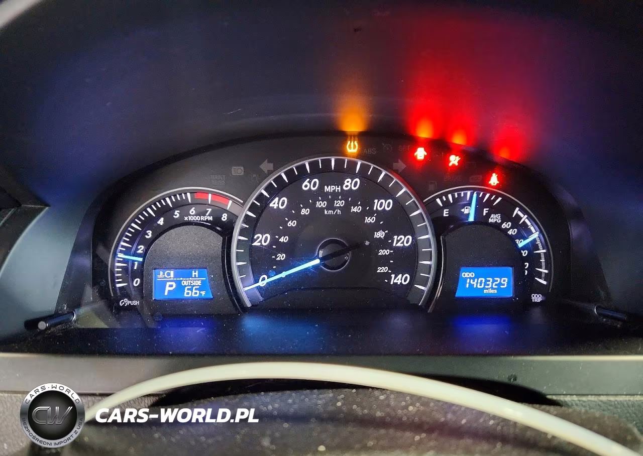 2015 Toyota Camry Le VIN:4T4BF1FK8FR470768 - 9