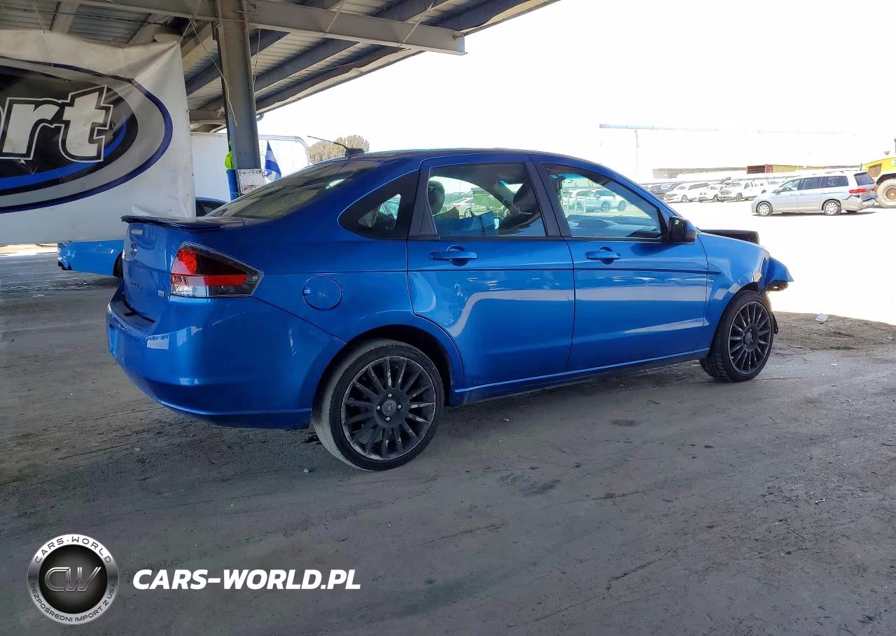 2010 Ford Focus Ses VIN:1FAHP3GN5AW197379 - 3