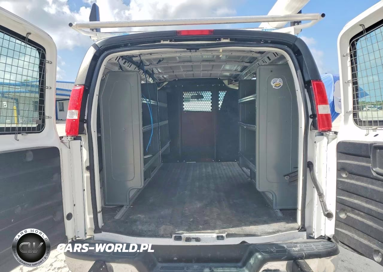 2021 GMC Savana G2500 VIN:1GTW7AFP3M1307159 - 10