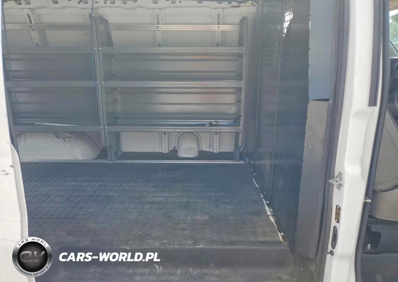 2021 GMC Savana G2500 VIN:1GTW7AFP3M1307159 - 11